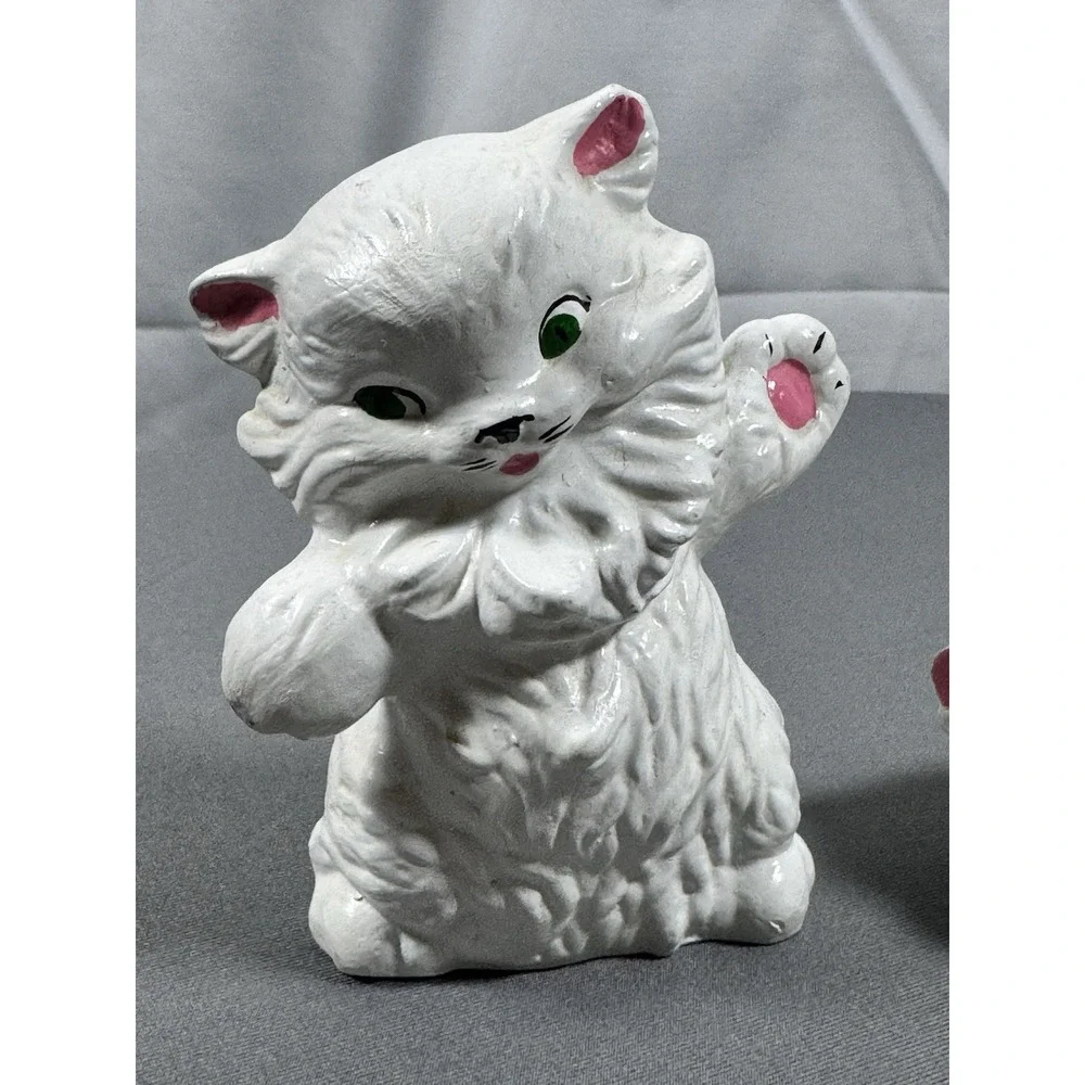 Vintage Ceramic Persian White Cat‎ Figurines Set of 2 Playful Kittens Decor